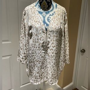 Dynamite Leopard half zip blouse